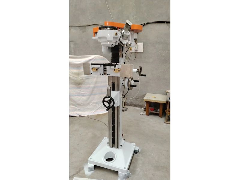 中心孔磨床裝車(chē)發(fā)貨了